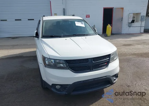 2015 Dodge Journey Crossroad z USA, uszkodzony, nr VIN 3C4PDCGG8FT564787